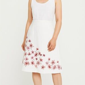 Ann Taylor Elegant White linen skirt with Floral Accents